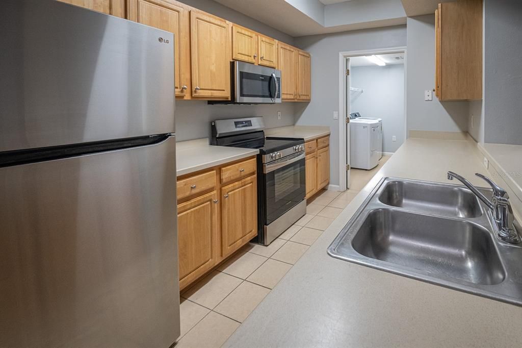 В аренду: $1,950 (2 спален, 2 ванн, 1059 Квадратных фут)