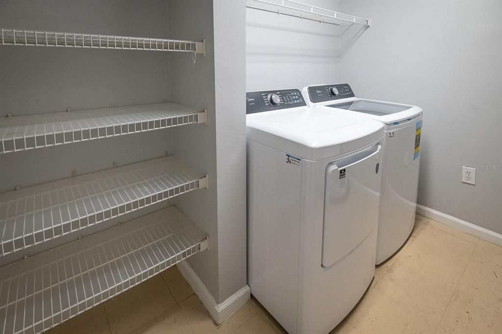 В аренду: $1,950 (2 спален, 2 ванн, 1059 Квадратных фут)