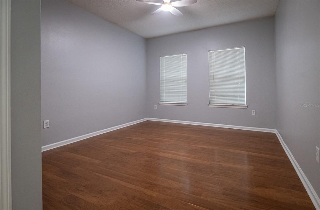 В аренду: $1,950 (2 спален, 2 ванн, 1059 Квадратных фут)
