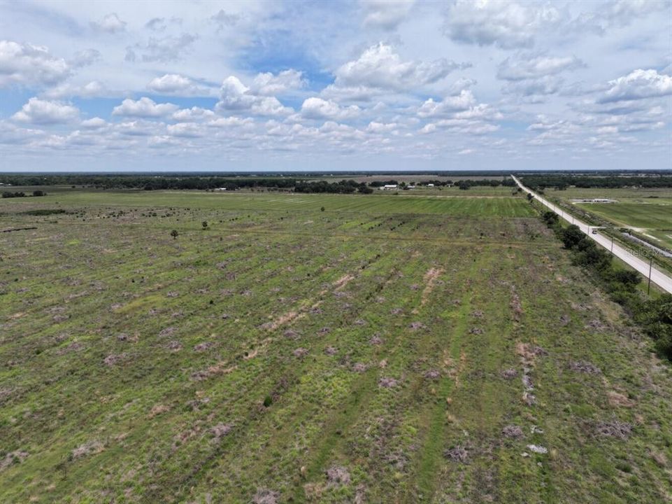 En Venta: $1,440,000 (90.00 acres)