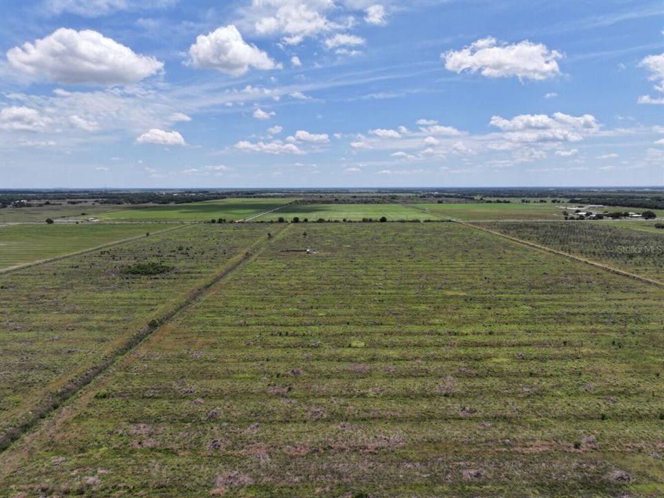 En Venta: $1,440,000 (90.00 acres)
