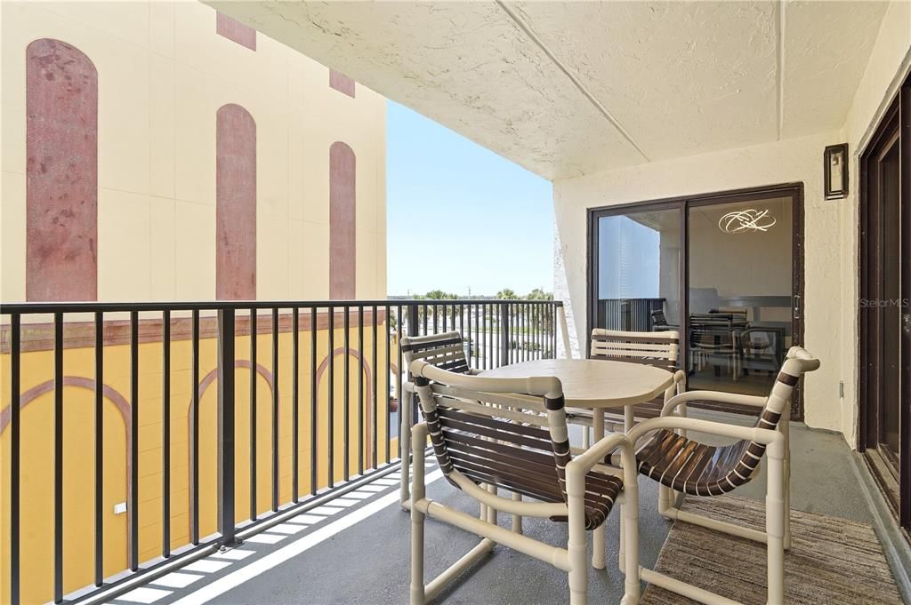 For Sale: $459,000 (3 beds, 2 baths, 1413 Square Feet)