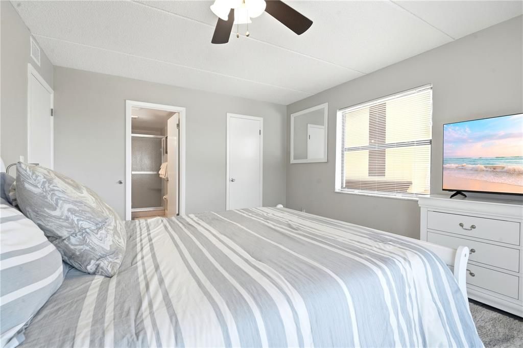 For Sale: $459,000 (3 beds, 2 baths, 1413 Square Feet)