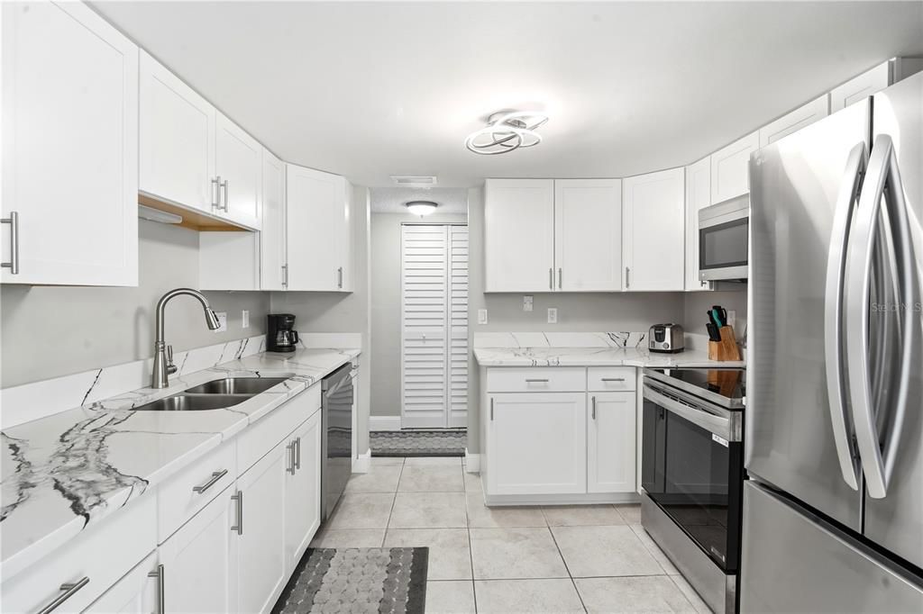 For Sale: $459,000 (3 beds, 2 baths, 1413 Square Feet)