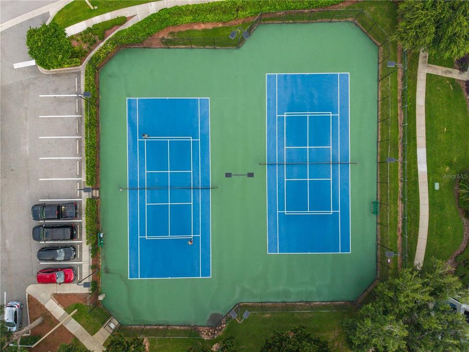 На продажу: $585,000 (6 спален, 3 ванн, 2368 Квадратных фут)