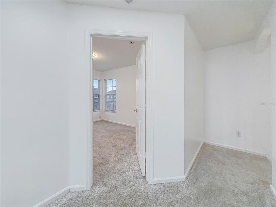 На продажу: $585,000 (6 спален, 3 ванн, 2368 Квадратных фут)