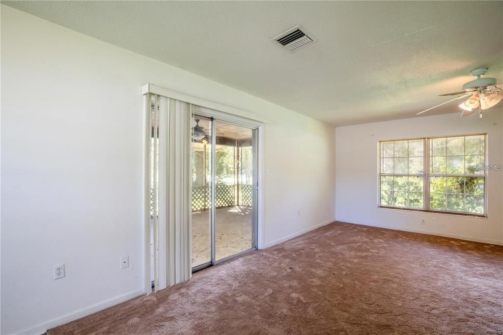 En Venta: $299,900 (0 camas, 0 baños, 1176 Pies cuadrados)