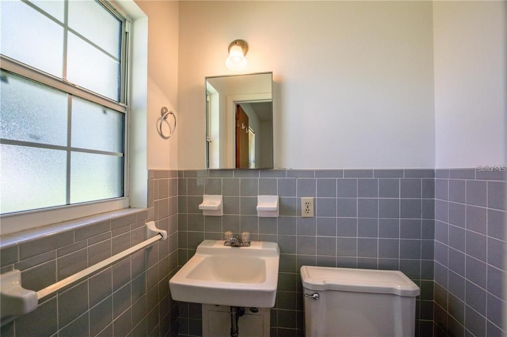 En Venta: $299,900 (0 camas, 0 baños, 1176 Pies cuadrados)