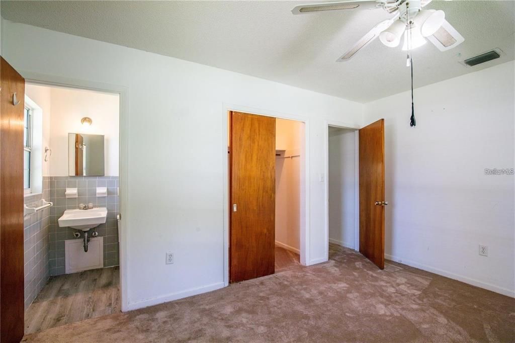 En Venta: $299,900 (0 camas, 0 baños, 1176 Pies cuadrados)