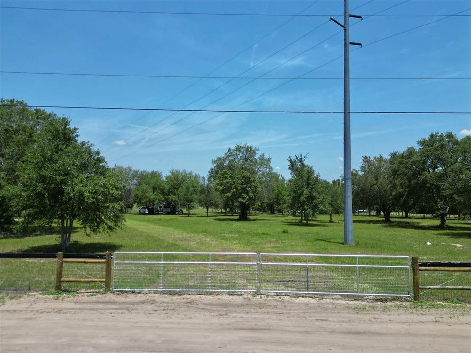 En Venta: $250,000 (6.99 acres)