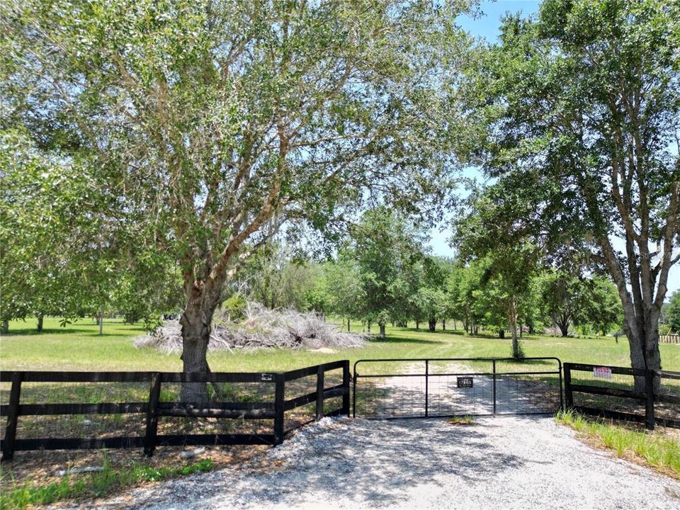 En Venta: $250,000 (6.99 acres)
