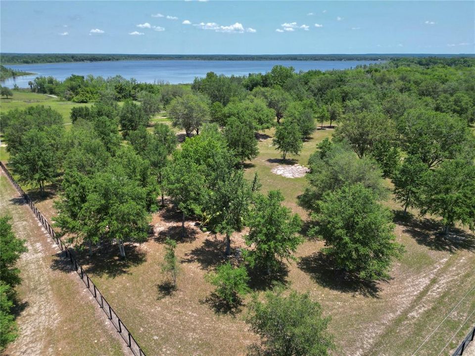 En Venta: $250,000 (6.99 acres)