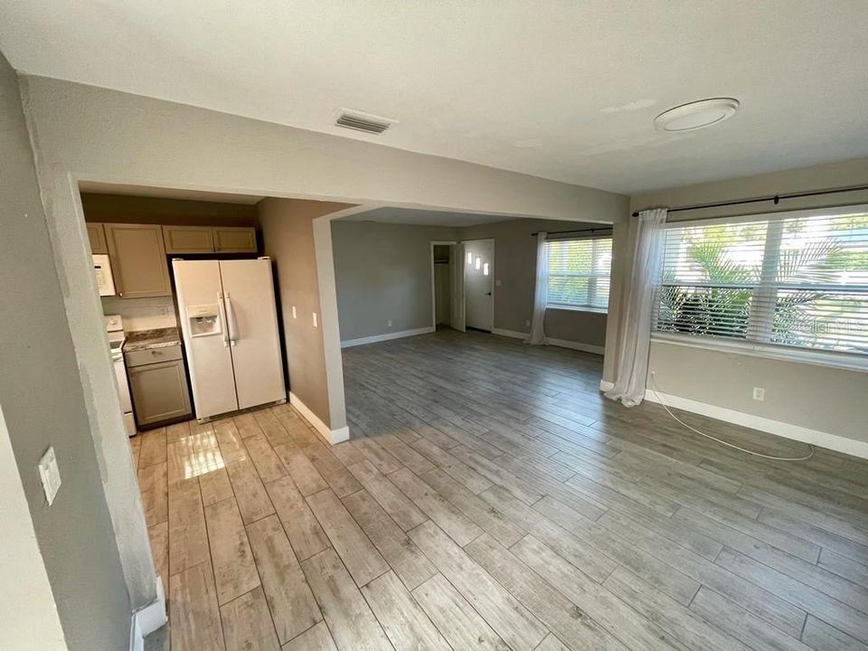 В аренду: $2,300 (3 спален, 2 ванн, 1338 Квадратных фут)