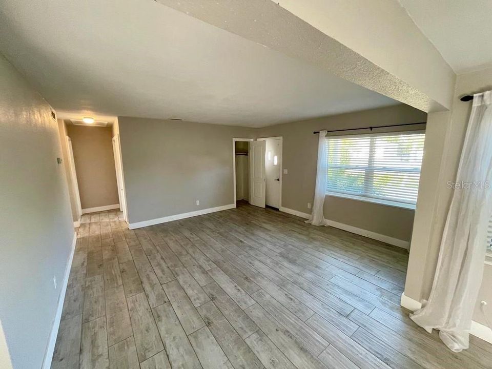 В аренду: $2,300 (3 спален, 2 ванн, 1338 Квадратных фут)