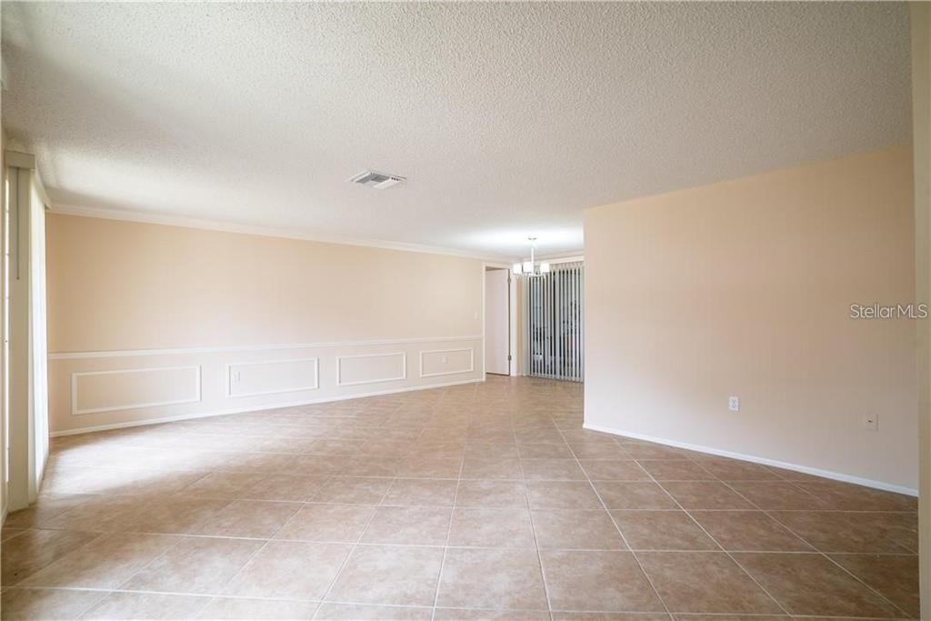 For Rent: $2,100 (3 beds, 2 baths, 1519 Square Feet)