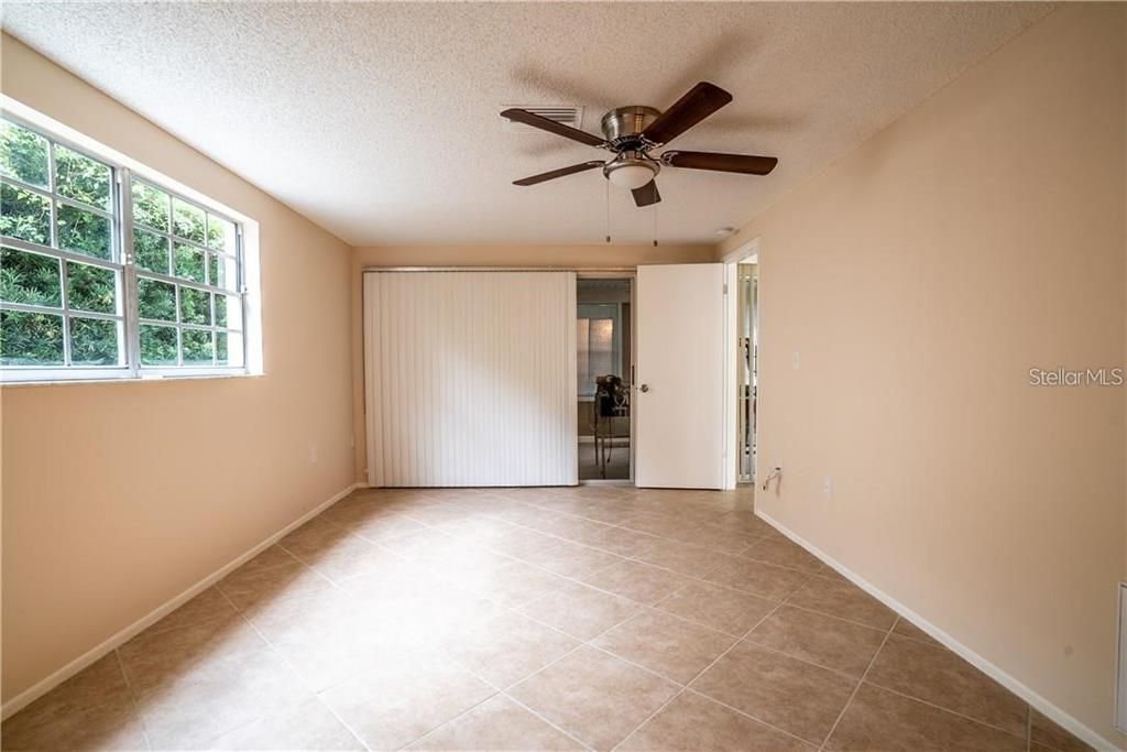 For Rent: $2,100 (3 beds, 2 baths, 1519 Square Feet)