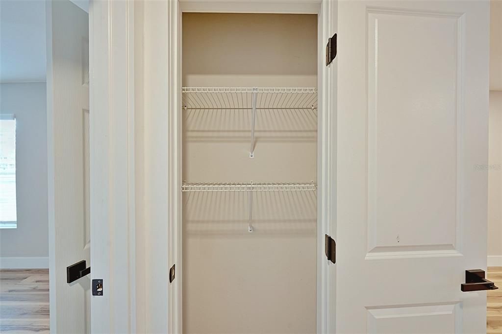 Active With Contract: $240,000 (2 beds, 1 baths, 776 Square Feet)