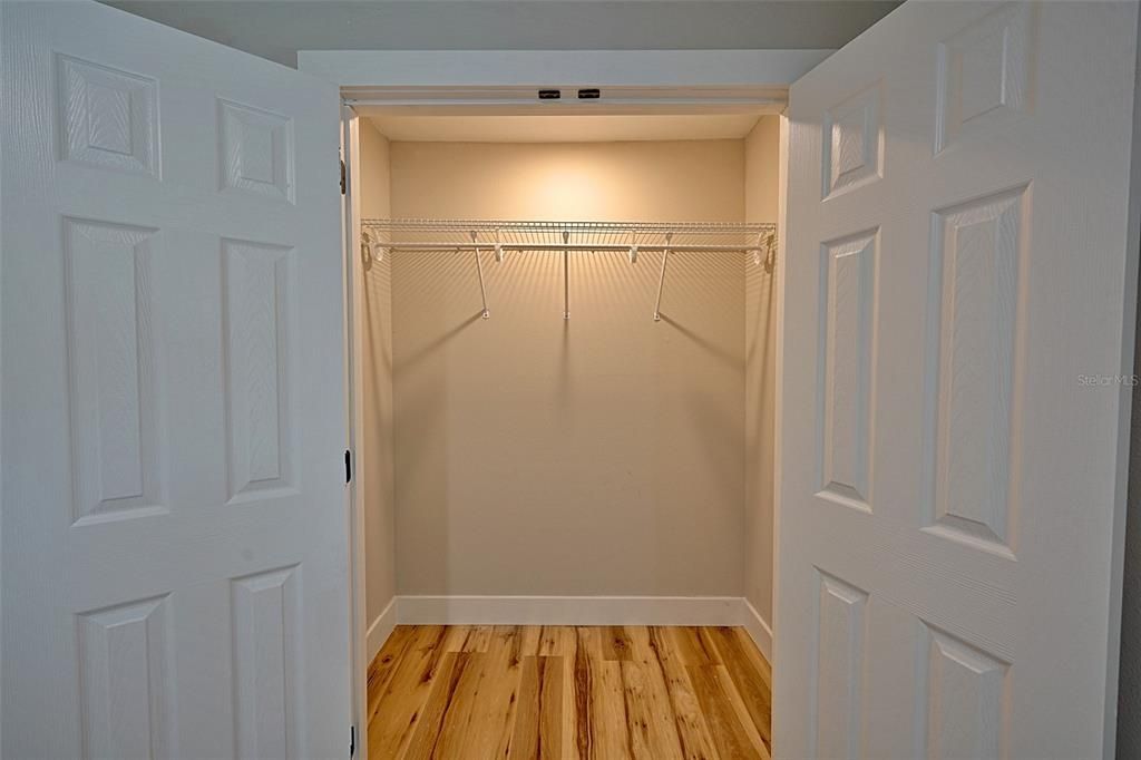 Active With Contract: $240,000 (2 beds, 1 baths, 776 Square Feet)