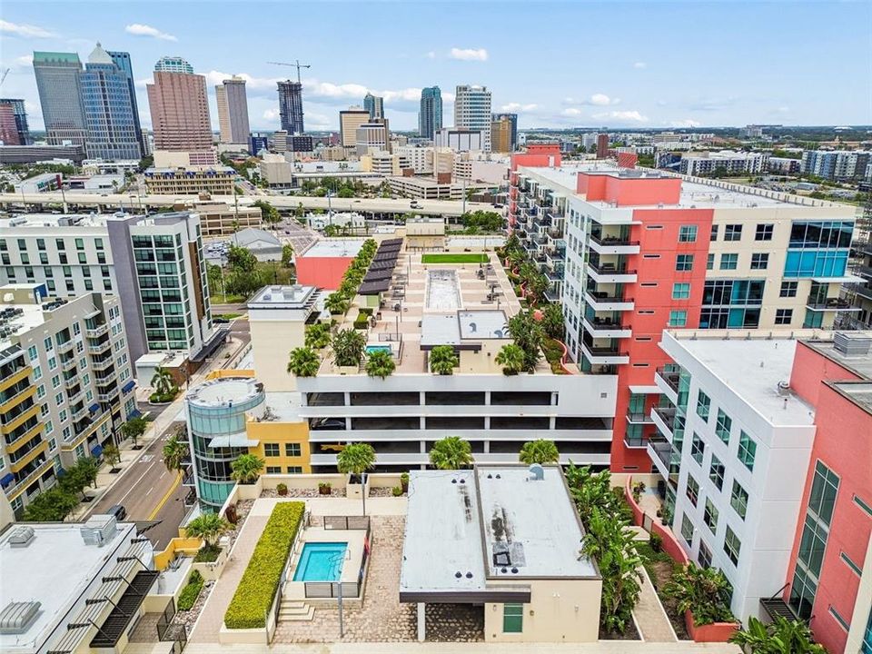 En Venta: $574,900 (2 camas, 2 baños, 1278 Pies cuadrados)