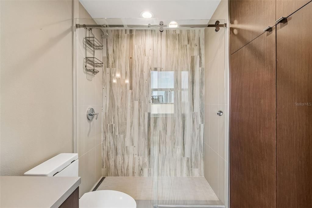 En Venta: $574,900 (2 camas, 2 baños, 1278 Pies cuadrados)