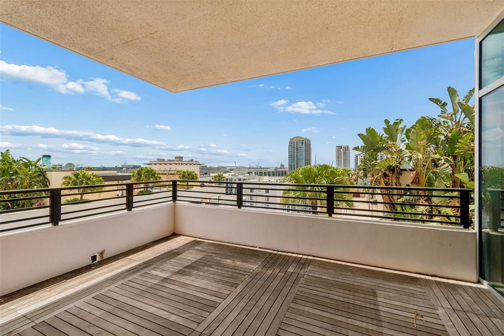 En Venta: $574,900 (2 camas, 2 baños, 1278 Pies cuadrados)