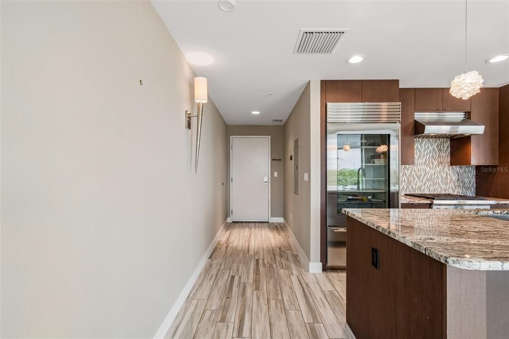 En Venta: $574,900 (2 camas, 2 baños, 1278 Pies cuadrados)