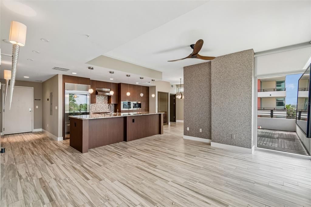 En Venta: $574,900 (2 camas, 2 baños, 1278 Pies cuadrados)