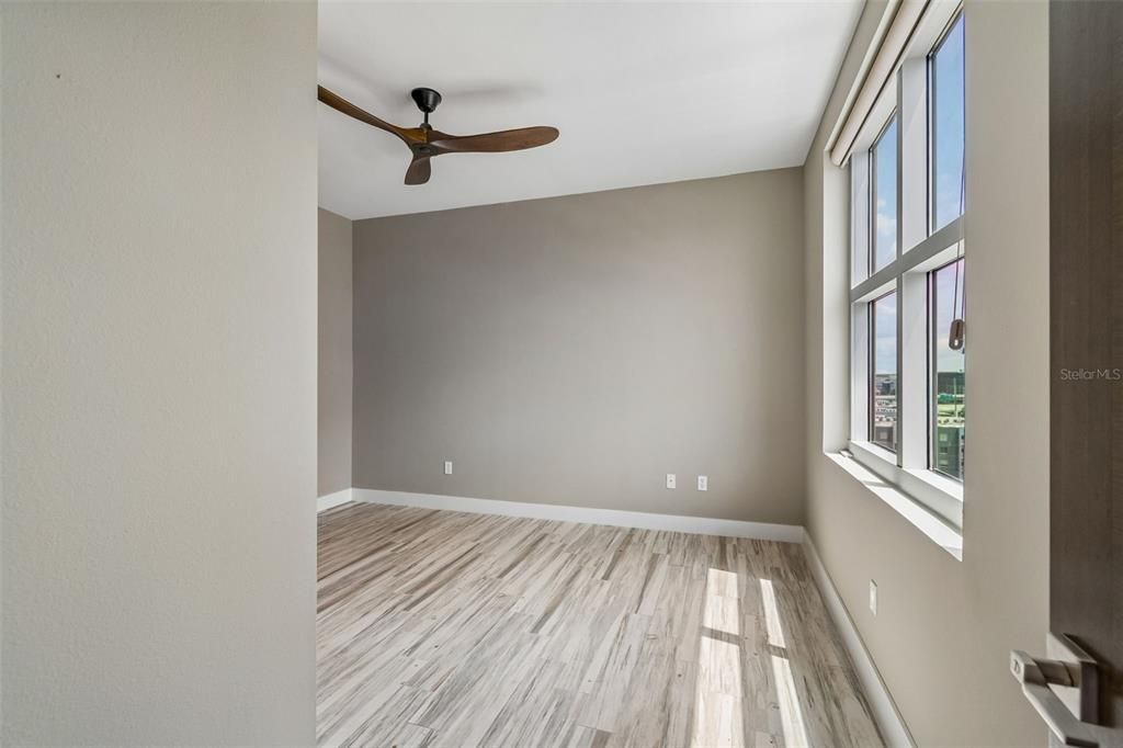 En Venta: $574,900 (2 camas, 2 baños, 1278 Pies cuadrados)