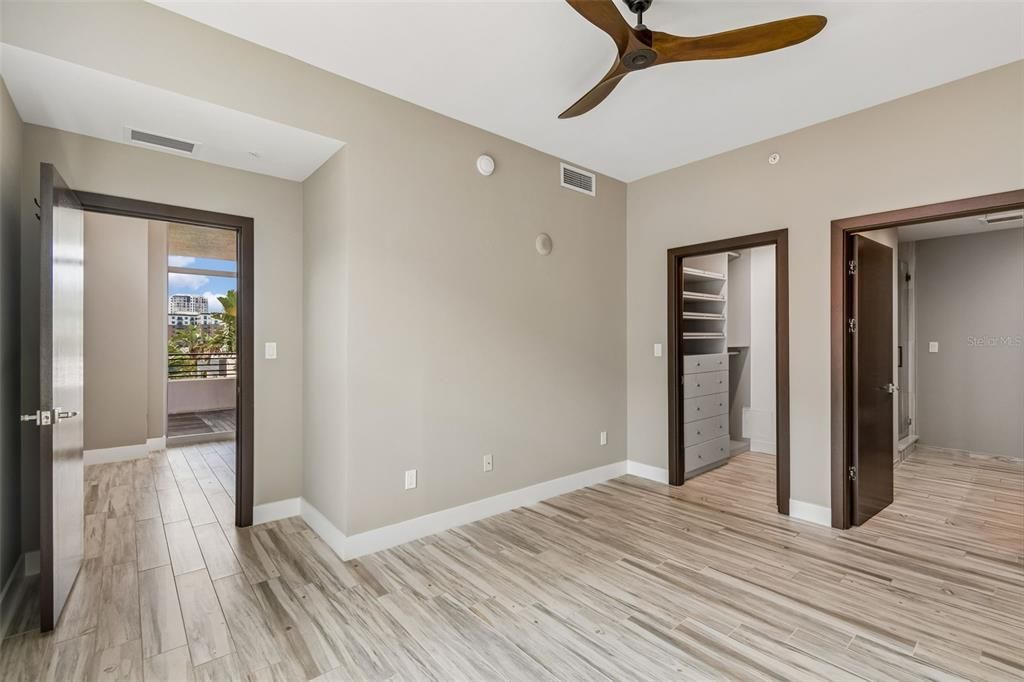 En Venta: $574,900 (2 camas, 2 baños, 1278 Pies cuadrados)