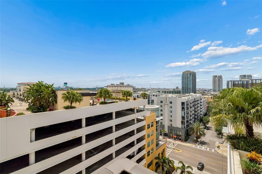 En Venta: $574,900 (2 camas, 2 baños, 1278 Pies cuadrados)