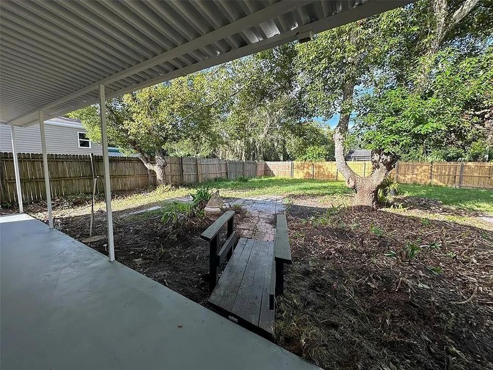 For Sale: $249,900 (3 beds, 2 baths, 1056 Square Feet)