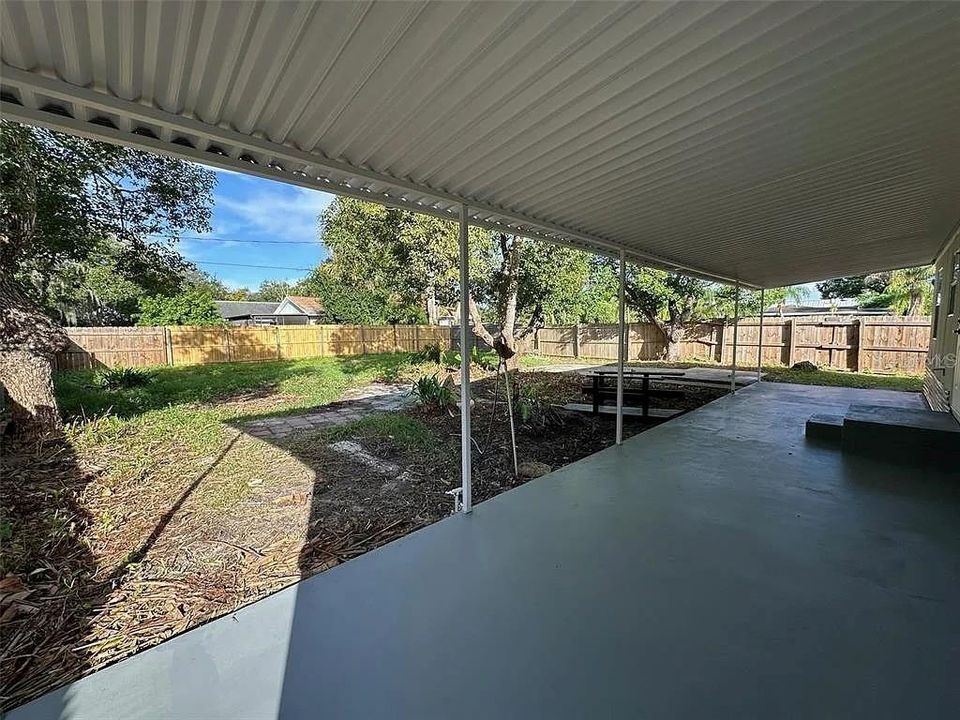 For Sale: $249,900 (3 beds, 2 baths, 1056 Square Feet)