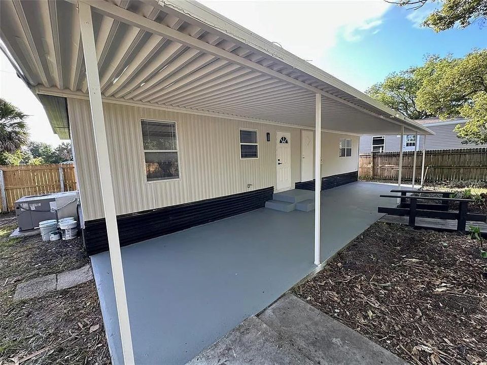 For Sale: $249,900 (3 beds, 2 baths, 1056 Square Feet)