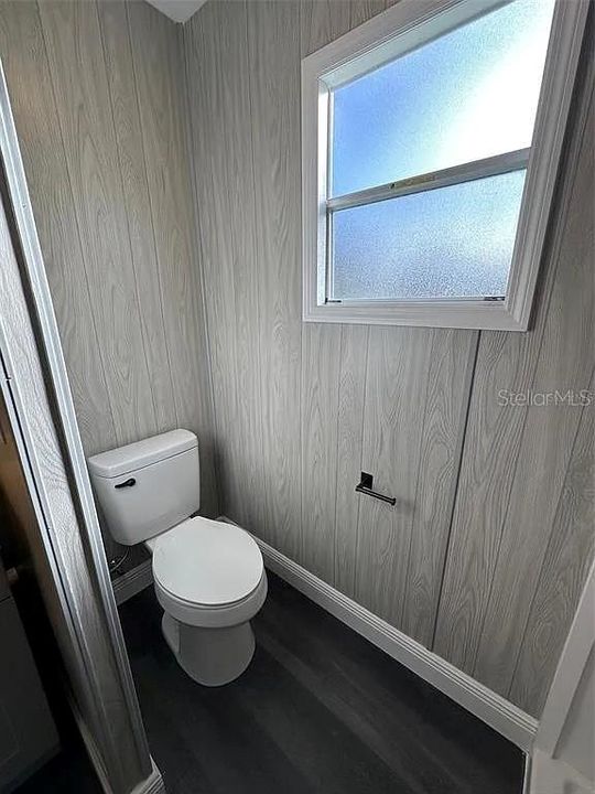 For Sale: $249,900 (3 beds, 2 baths, 1056 Square Feet)
