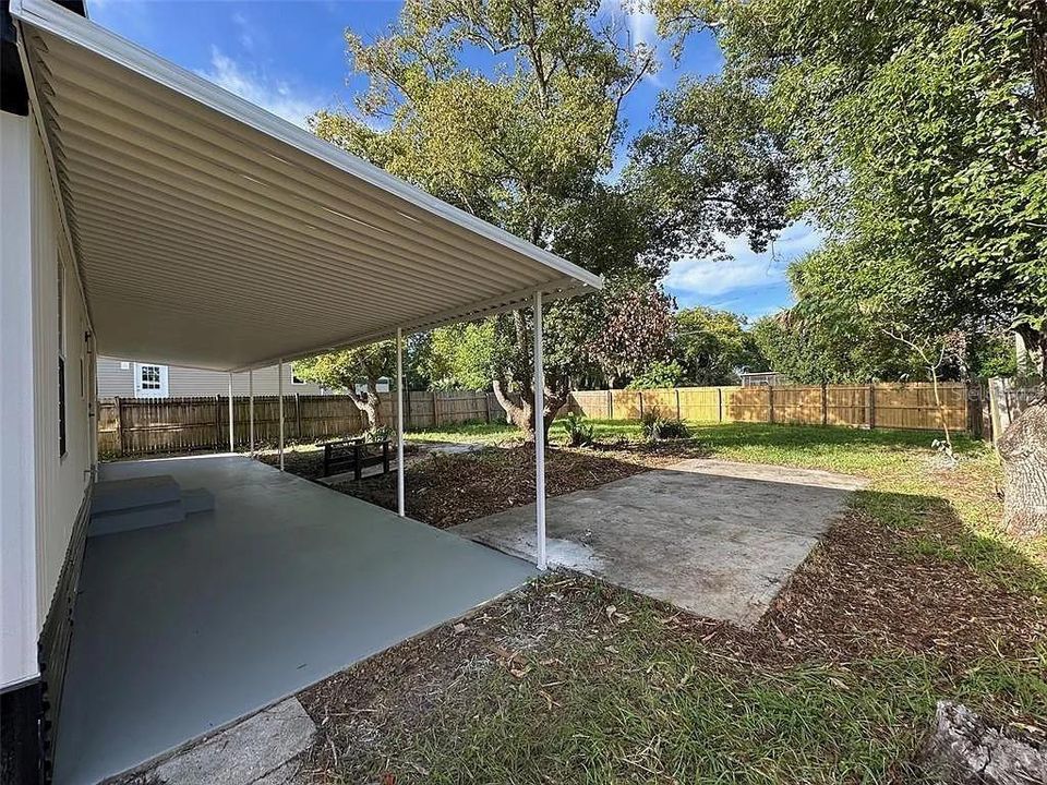 For Sale: $249,900 (3 beds, 2 baths, 1056 Square Feet)