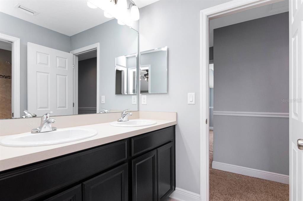 For Sale: $919,900 (5 beds, 3 baths, 3112 Square Feet)