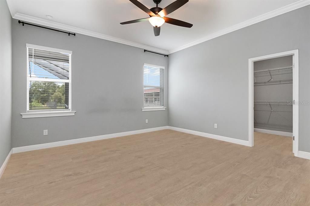 For Sale: $919,900 (5 beds, 3 baths, 3112 Square Feet)