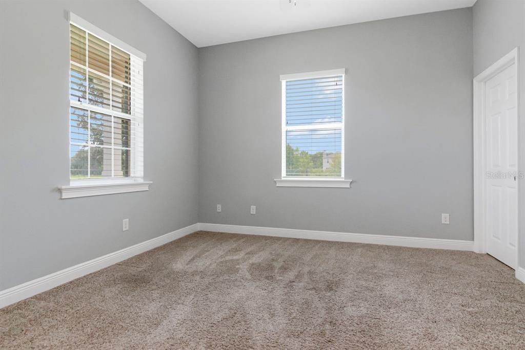 For Sale: $919,900 (5 beds, 3 baths, 3112 Square Feet)