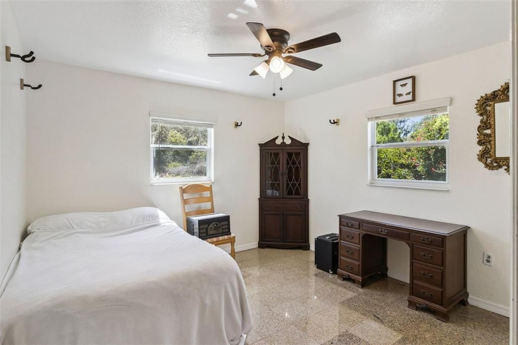 En Venta: $465,000 (3 camas, 2 baños, 2208 Pies cuadrados)