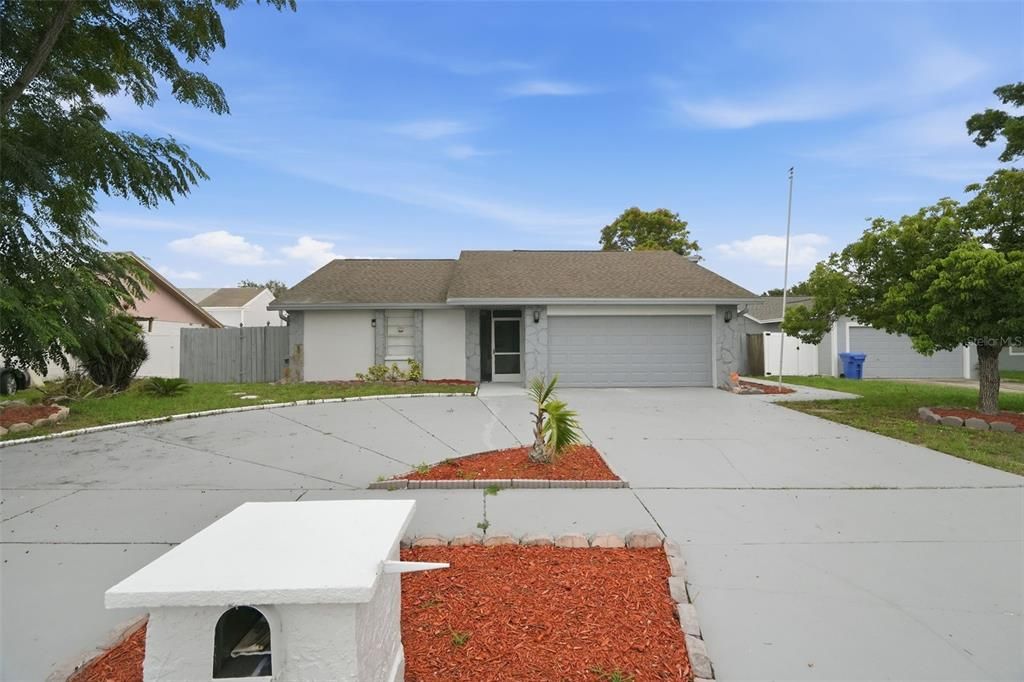 For Sale: $499,000 (4 beds, 3 baths, 2590 Square Feet)