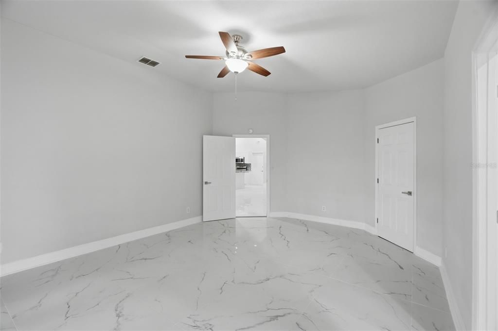 For Sale: $499,000 (4 beds, 3 baths, 2590 Square Feet)
