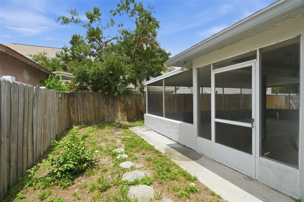 For Sale: $499,000 (4 beds, 3 baths, 2590 Square Feet)