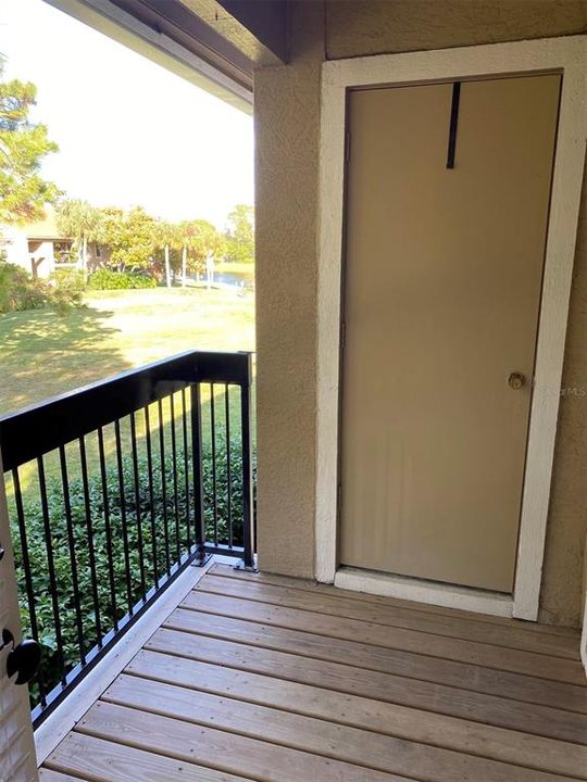 For Sale: $169,900 (1 beds, 1 baths, 572 Square Feet)