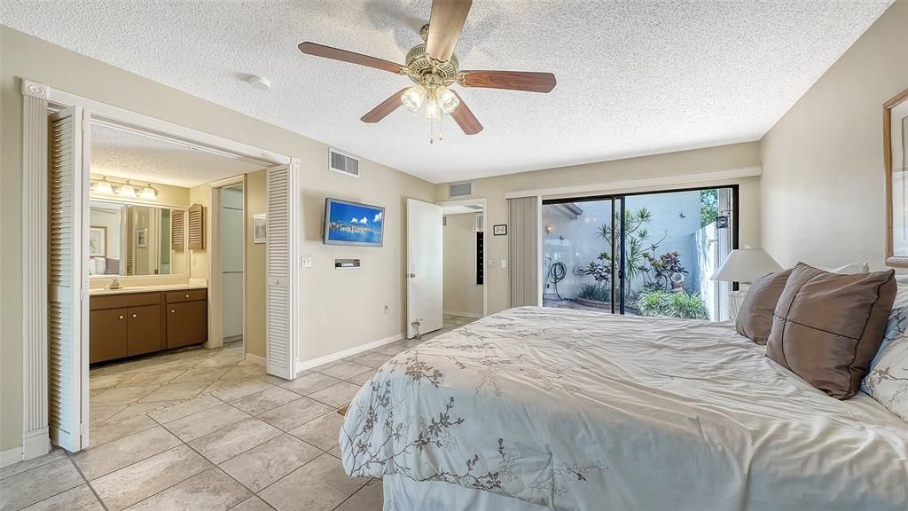 For Sale: $297,000 (3 beds, 2 baths, 1818 Square Feet)