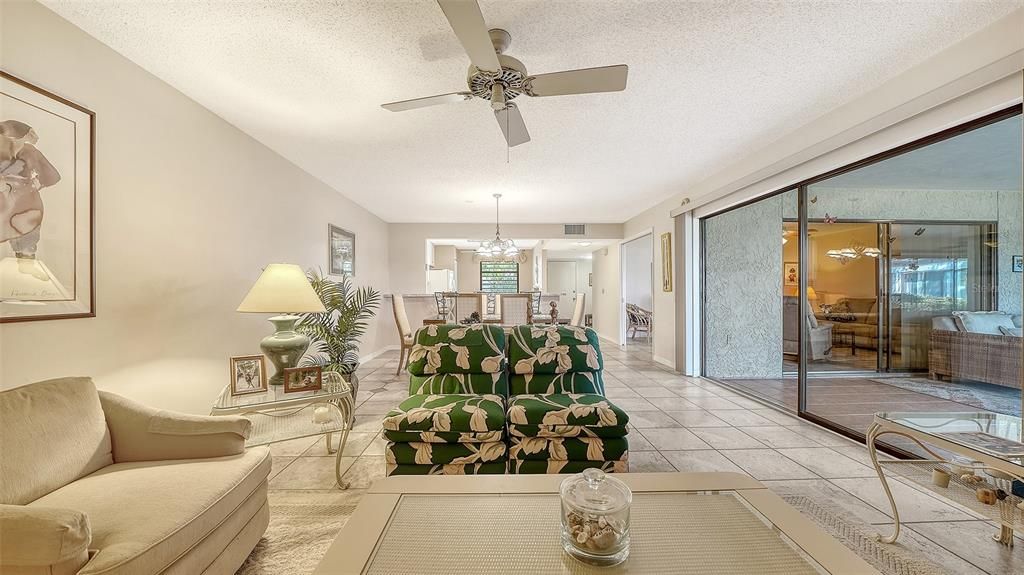 For Sale: $297,000 (3 beds, 2 baths, 1818 Square Feet)