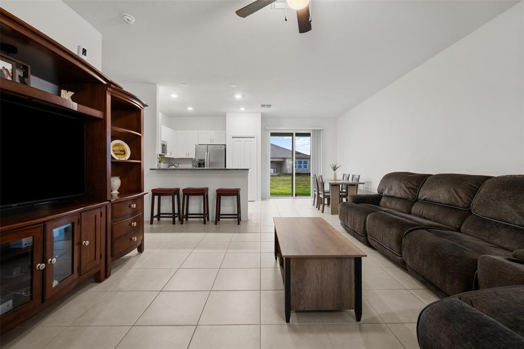 For Sale: $269,500 (3 beds, 2 baths, 1708 Square Feet)