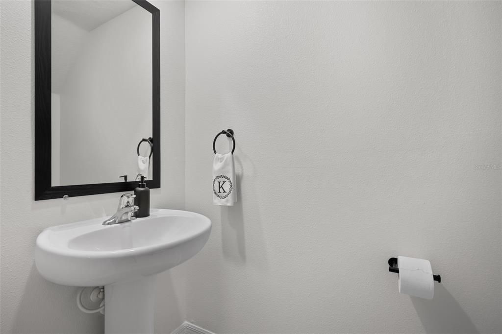For Sale: $269,500 (3 beds, 2 baths, 1708 Square Feet)