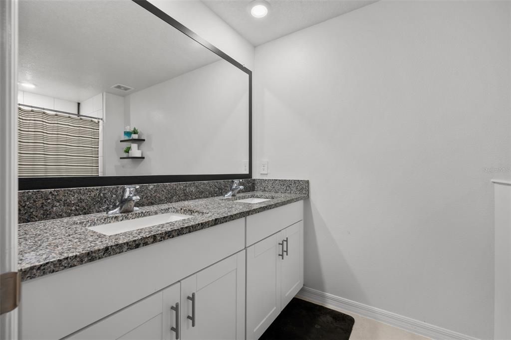 For Sale: $269,500 (3 beds, 2 baths, 1708 Square Feet)