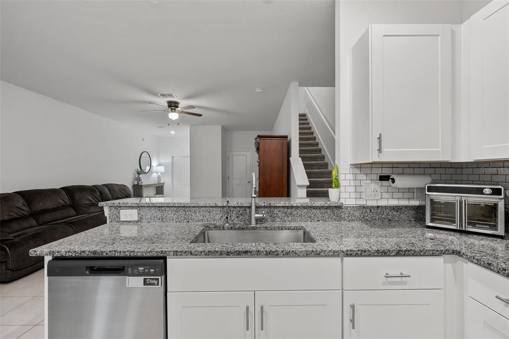 For Sale: $269,500 (3 beds, 2 baths, 1708 Square Feet)