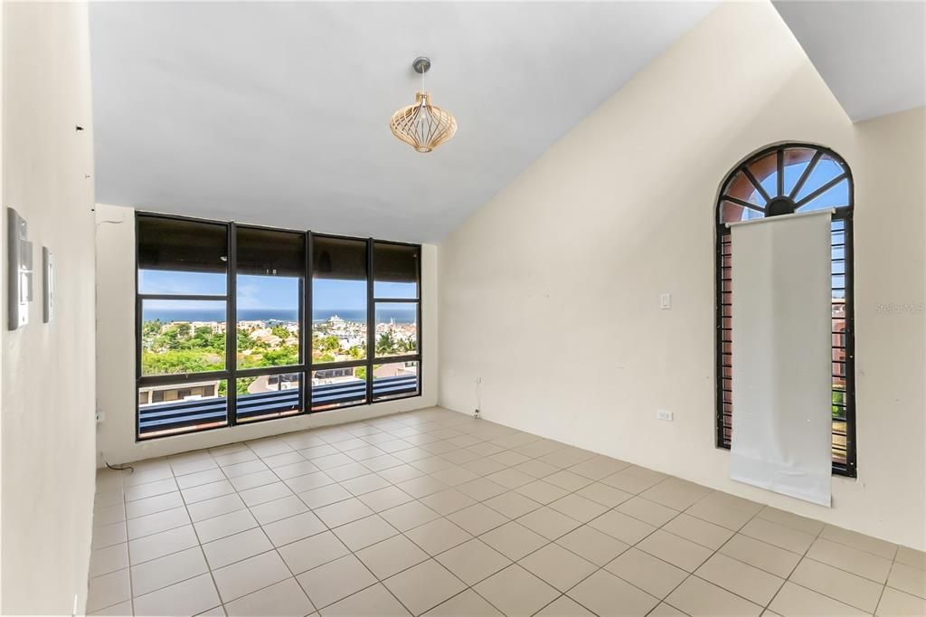 На продажу: $575,000 (3 спален, 2 ванн, 1860 Квадратных фут)